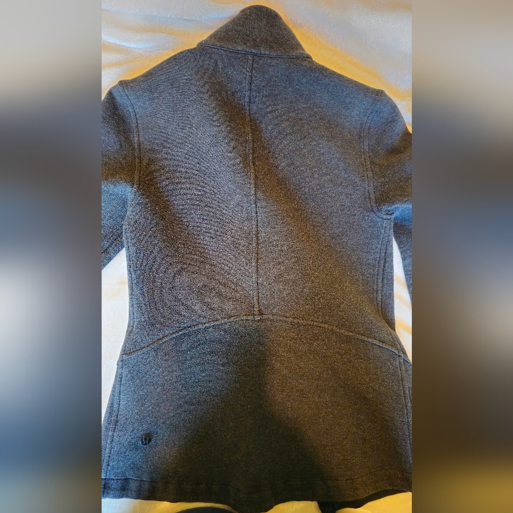 Lululemon Insculpt Jacket - Picture 14 of 15